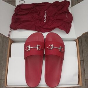Ferragamo Red Rubber Flip-Flops Size 10 M